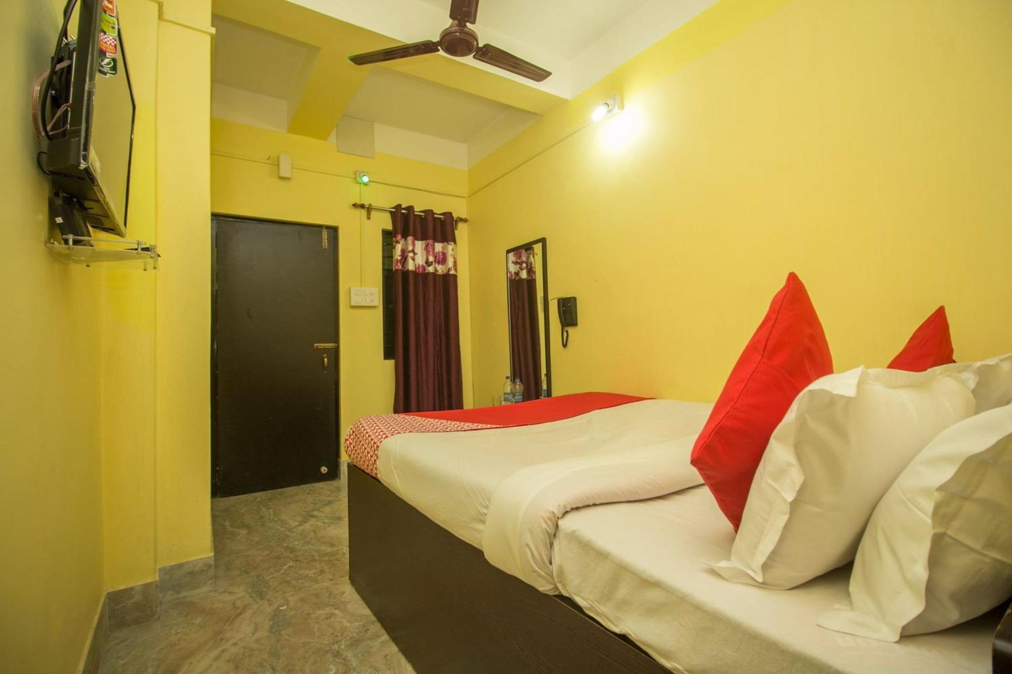 Hotel O Kshounish Residency Malda Bagian luar foto